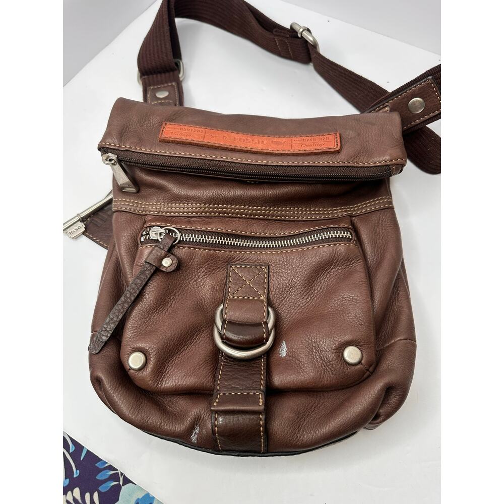 Vintage Y2K Fossil Genuine Leather Crossbody Bag – Distressed Brown Key Charm - Picture 12 of 13